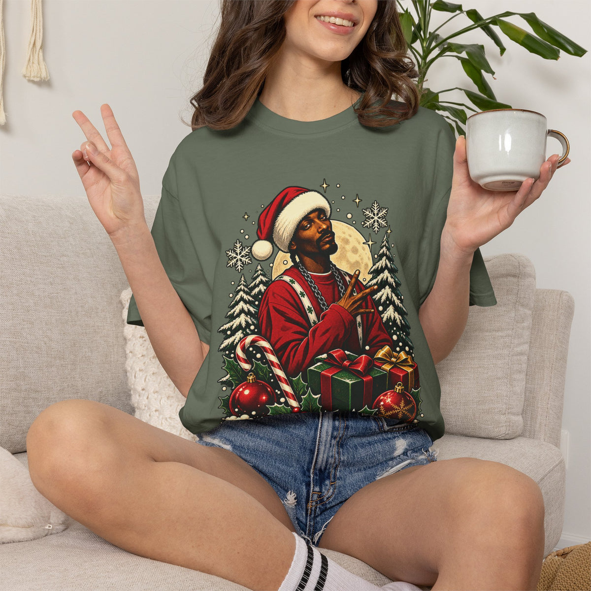 Snoop Graphic Christmas Tee