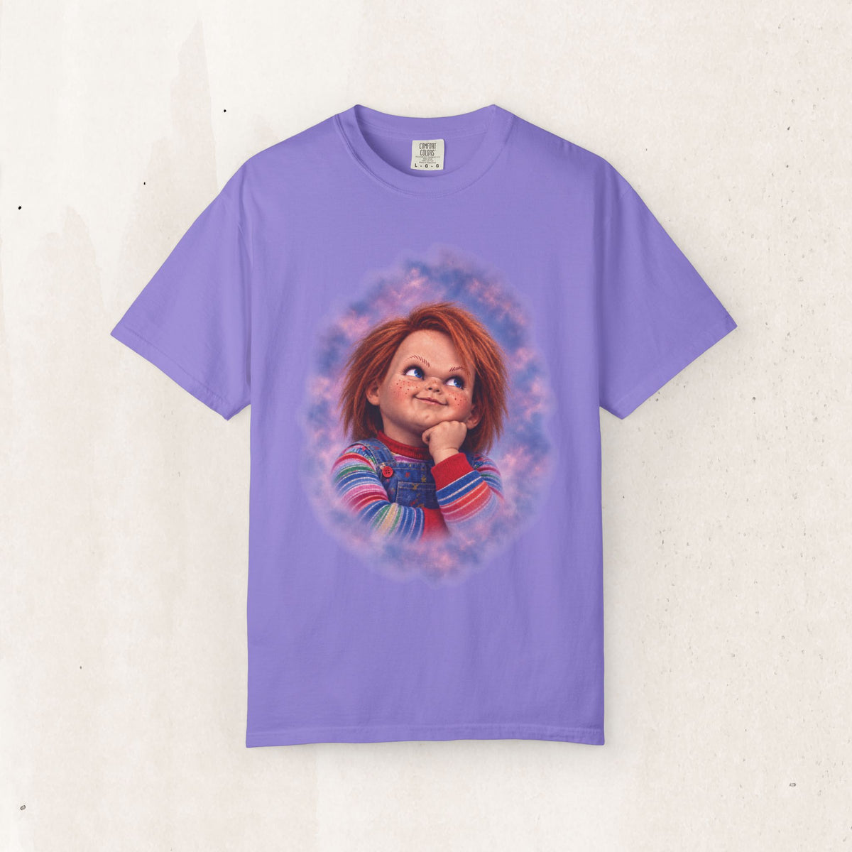 Chucky 80s Portrait Tee – Retro Horror Glamour Shot Shirt – Violet
