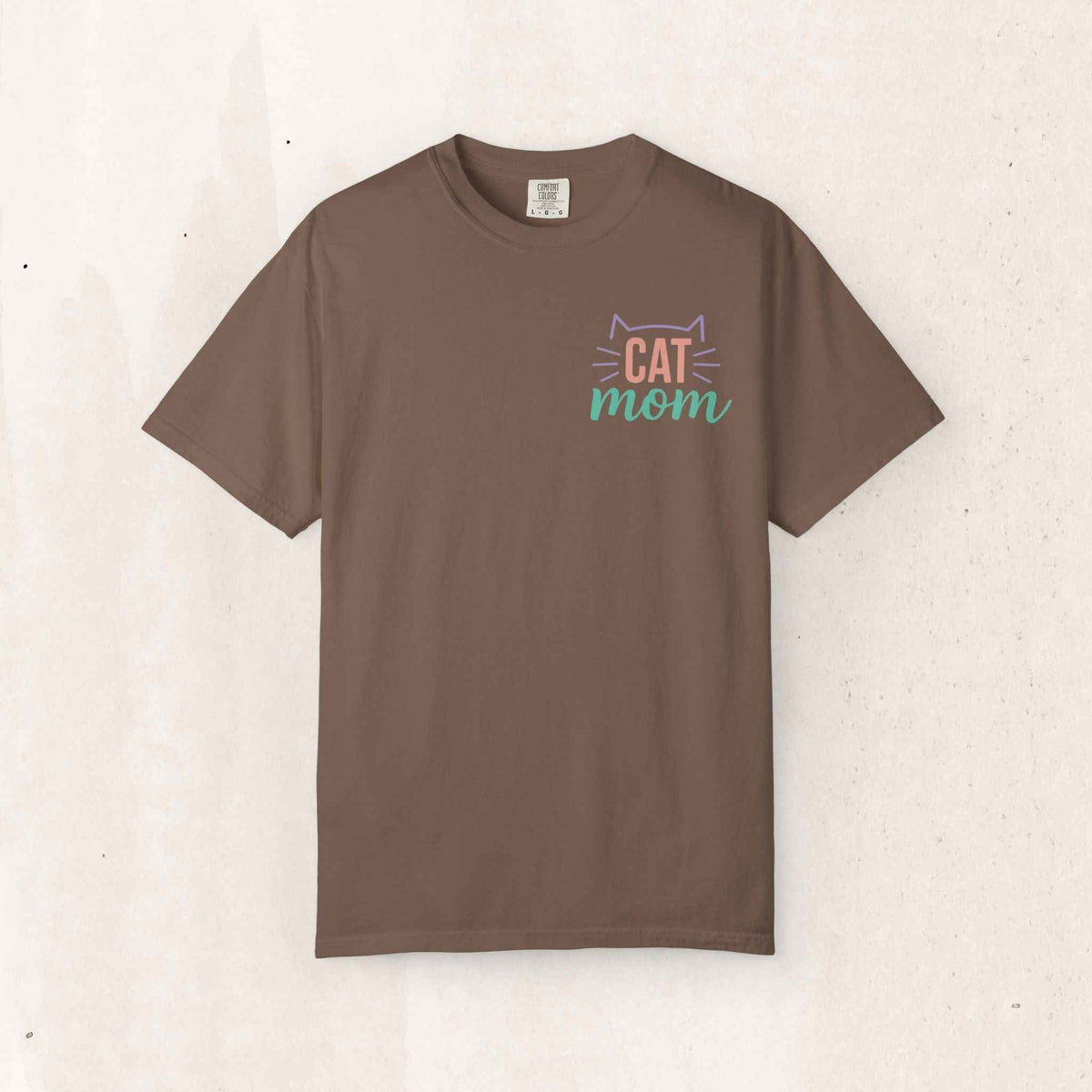 Cat Mom Tee – Minimal Cat Outline Graphic Shirt – Espresso